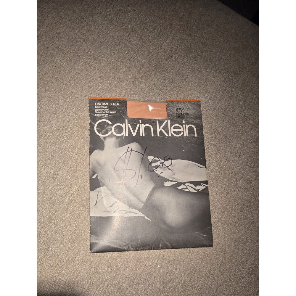 Vintage 1985 Calvin Klein Daytime Sheer Pantyhose 700 Salmon Size B Sealed NOS